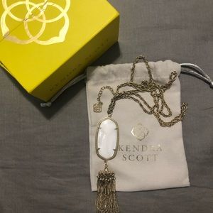 Kendra Scott Rayne Necklace in White Pearl